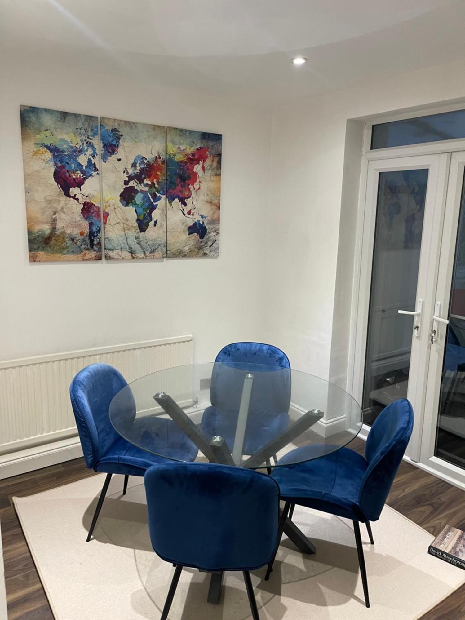 Spacious 2 Bedroom House W/ Garden And Free Parking Apartment London