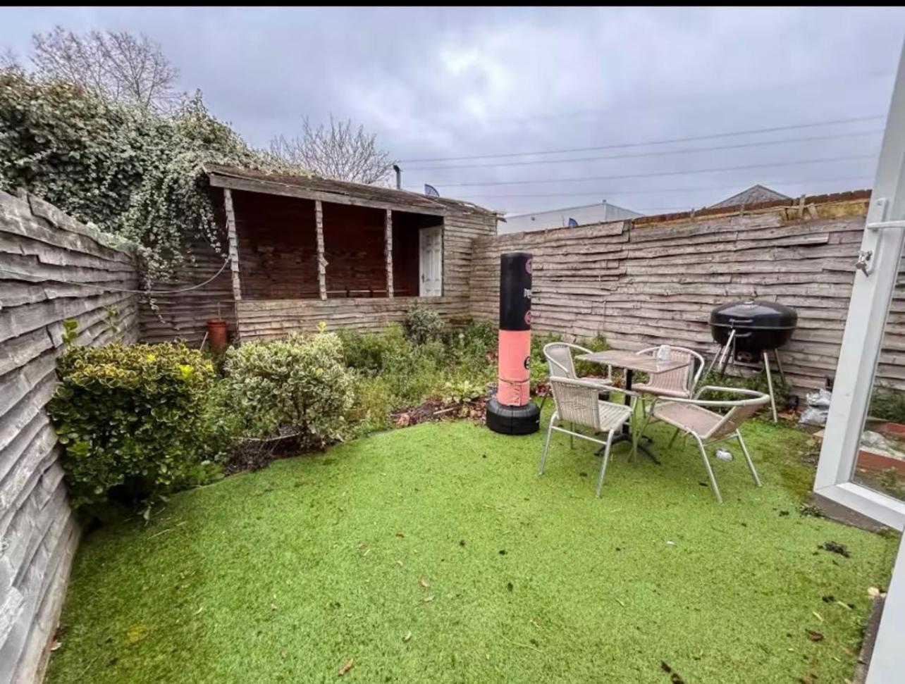 Apartamento Spacious 2 Bedroom With Garden And Driveway Near Wimbledon *