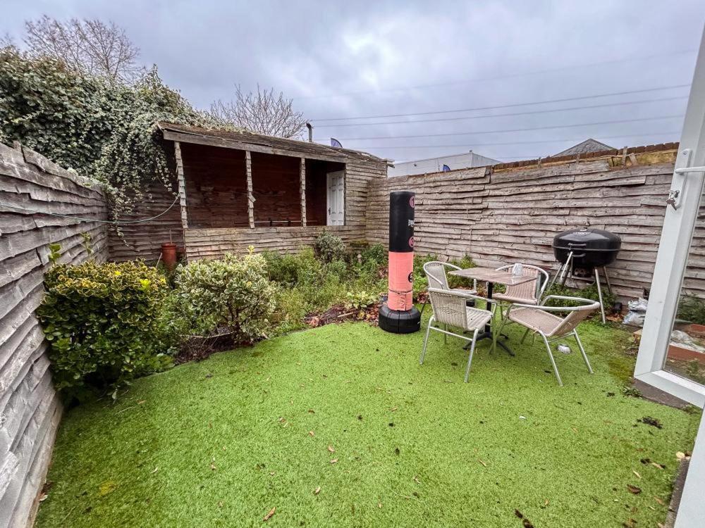 Spacious 2 Bedroom House W/ Garden And Free Parking * London